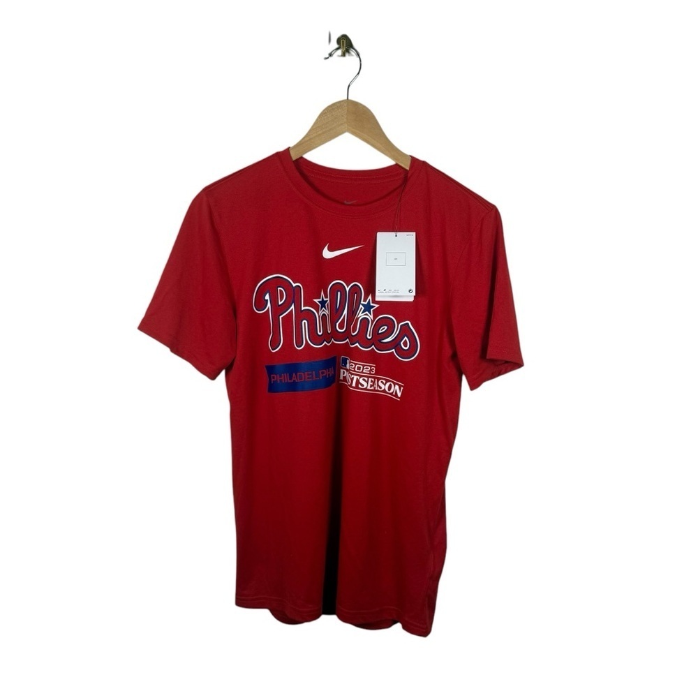 NWT Nike Philadelphia Phillies Nike 2023 Dugout T-Shirt in Red Size S - Picture 3 of 10